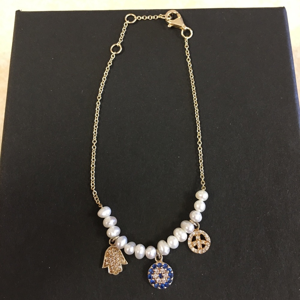 Beautiful dainty bracelet